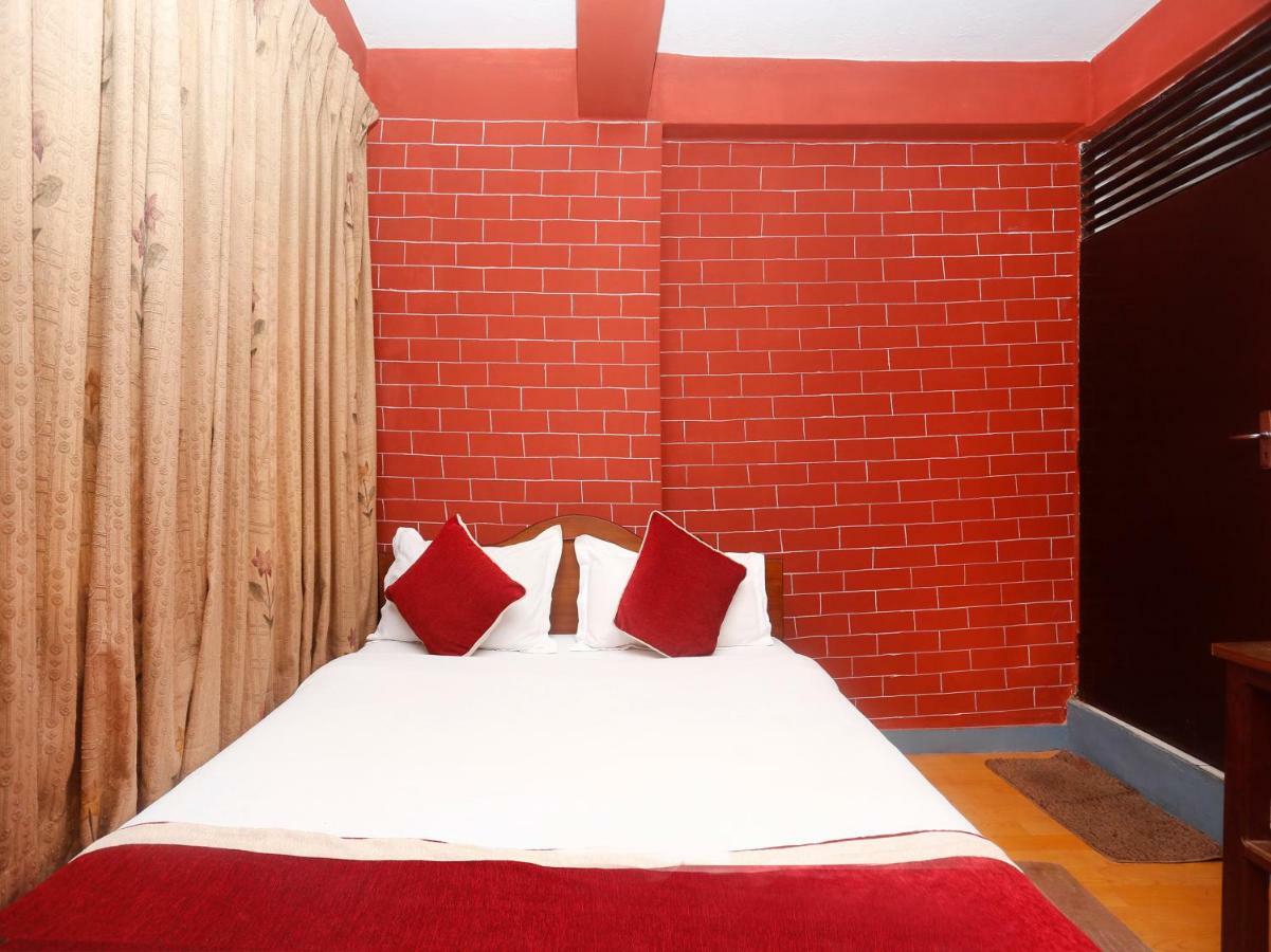 Spot On 497 Hotel Potala Thapathali ภายนอก รูปภาพ