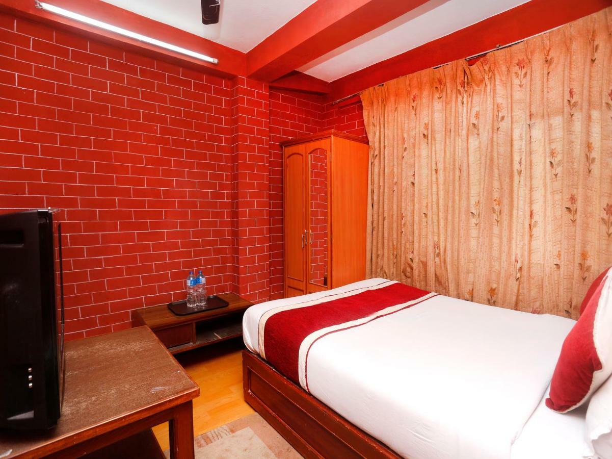 Spot On 497 Hotel Potala Thapathali ภายนอก รูปภาพ